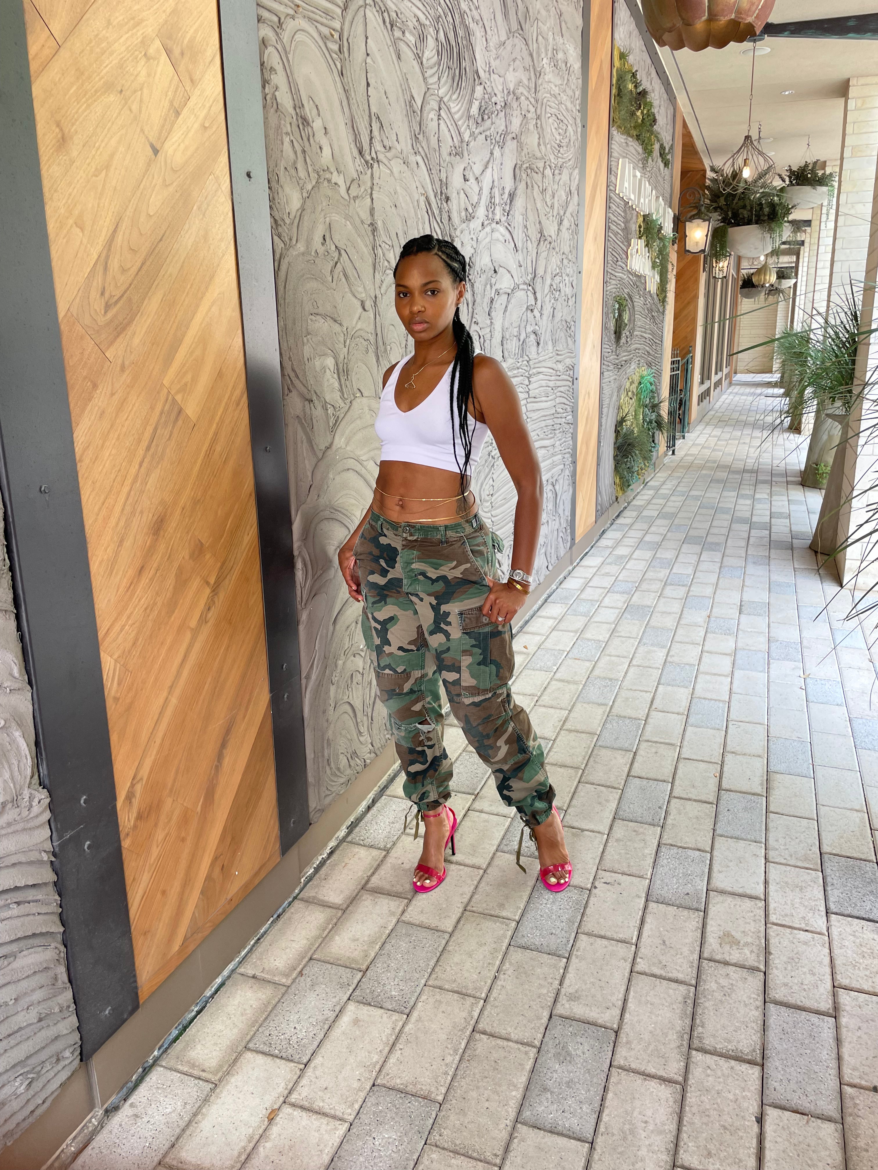 Army fatigue pants shop outfit